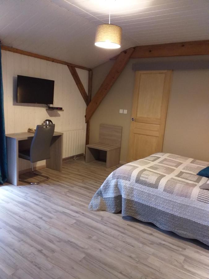 Au Petit Bonheur Bed & Breakfast Saint-Martin-du-Frene Exterior photo
