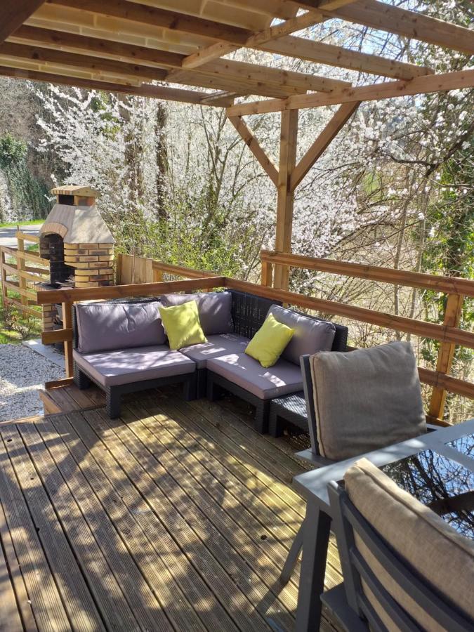 Au Petit Bonheur Bed & Breakfast Saint-Martin-du-Frene Exterior photo