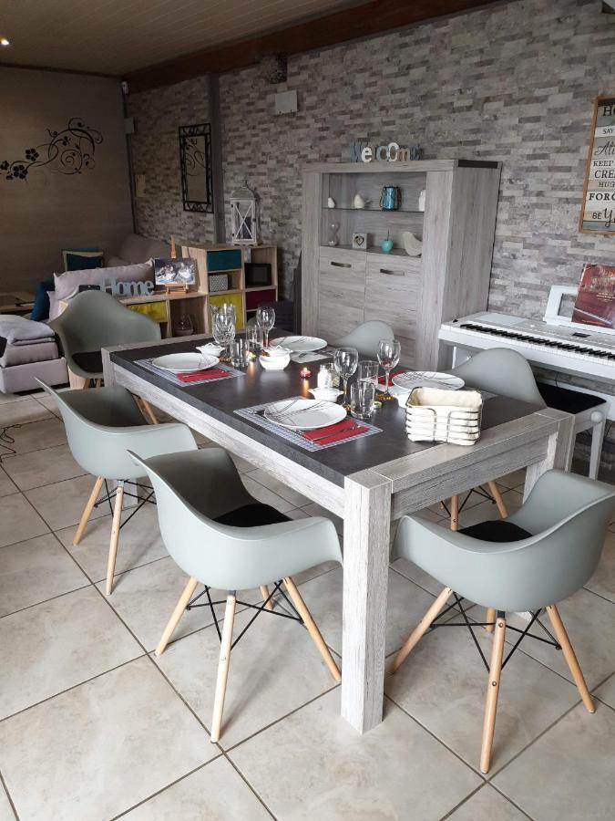 Au Petit Bonheur Bed & Breakfast Saint-Martin-du-Frene Exterior photo