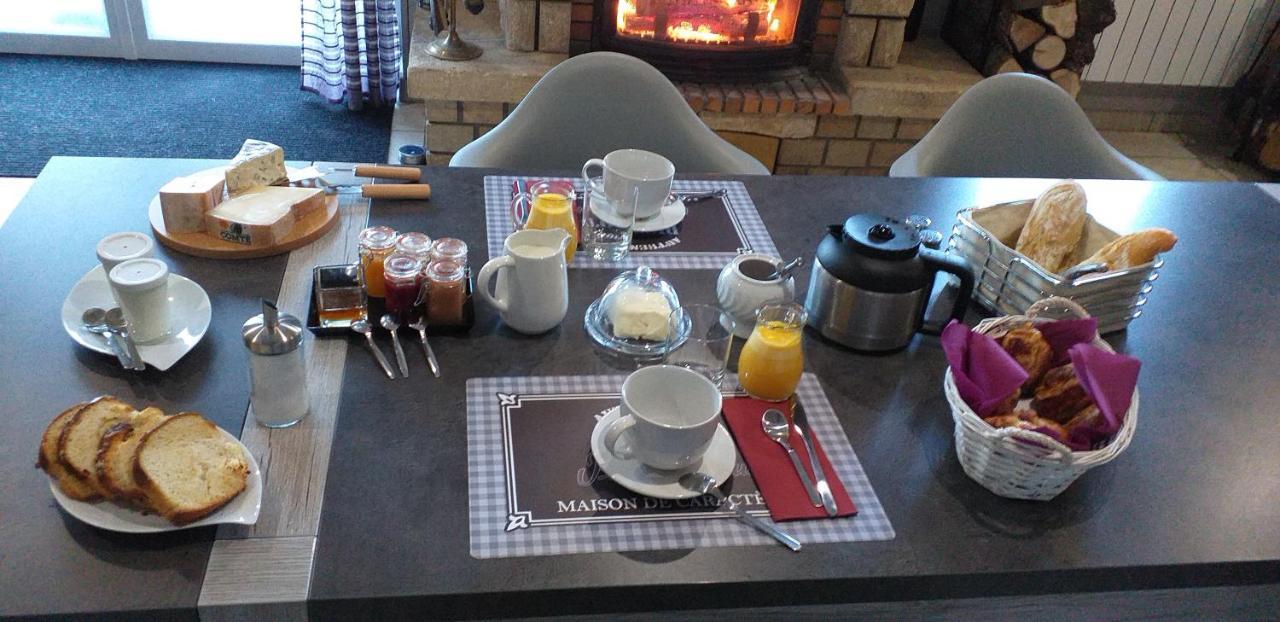 Au Petit Bonheur Bed & Breakfast Saint-Martin-du-Frene Exterior photo